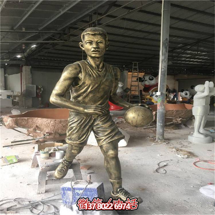 玻璃鋼仿銅人物擺件，點(diǎn)亮校園廣場(chǎng)