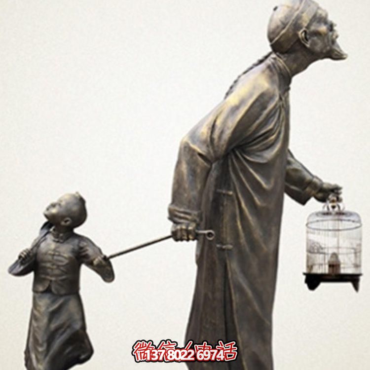 玻璃鋼仿銅雕塑，景觀遛鳥人物裝點(diǎn)戶外環(huán)境