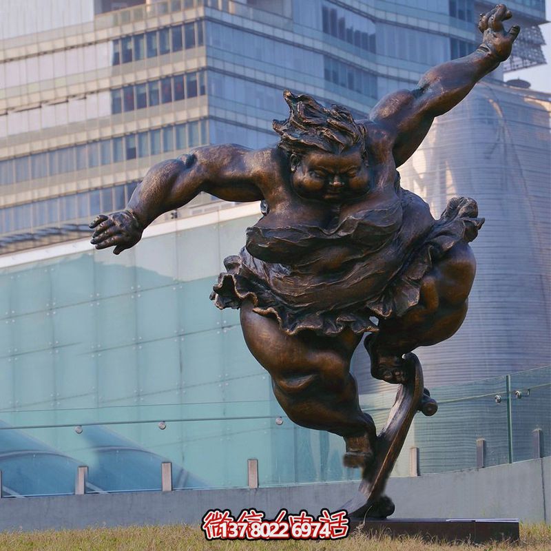 玻璃鋼雕塑滑板車，為城市公園和廣場帶來活力