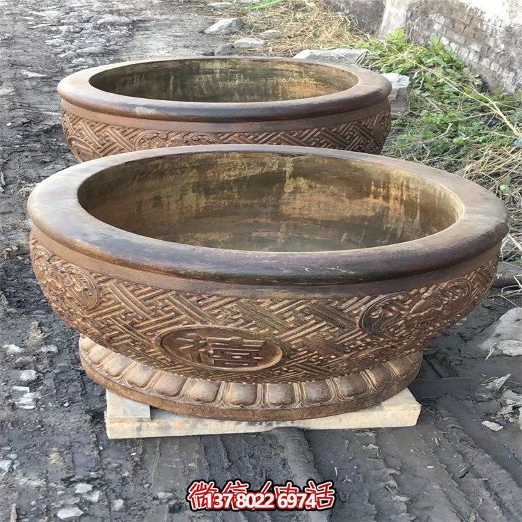 古典庭院魚缸，享受傳統(tǒng)文化的視覺盛宴