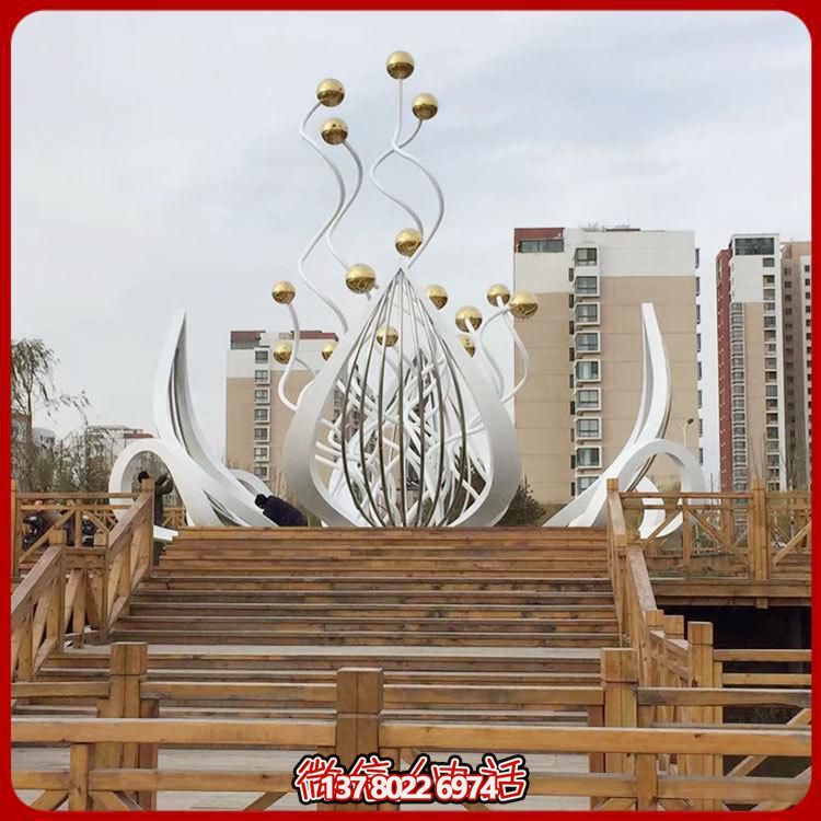 大型不銹鋼荷花雕塑，點(diǎn)綴美麗的景觀花園