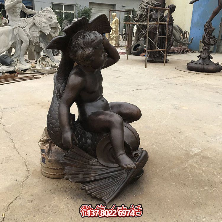 創(chuàng)意銅雕魚(yú)坐椅，讓兒童享受景觀(guān)之美