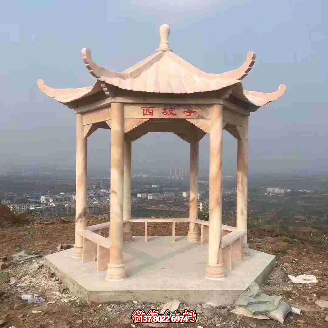 西坡涼亭景觀，觀賞大型晚霞紅