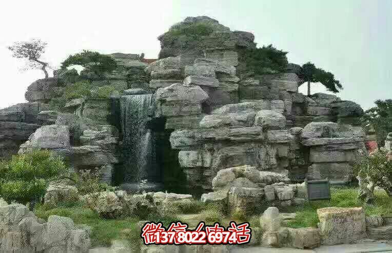 精美的景區(qū)園林，完美的假山流水?dāng)[放