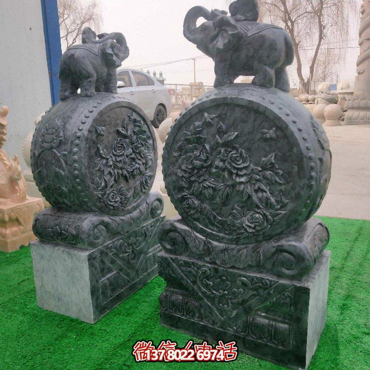 抱著鼓石雕塑，點(diǎn)綴青石庭院門口