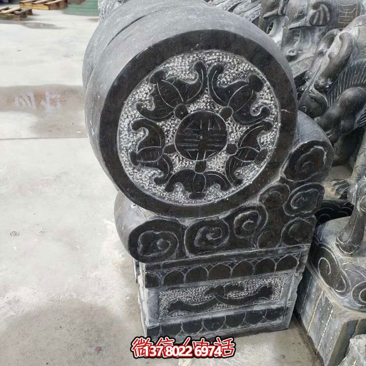 精美青石浮雕抱鼓石雕塑，點綴門口庭院