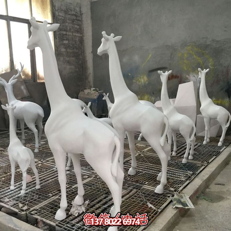 玻璃鋼長(zhǎng)頸鹿戶外雕塑