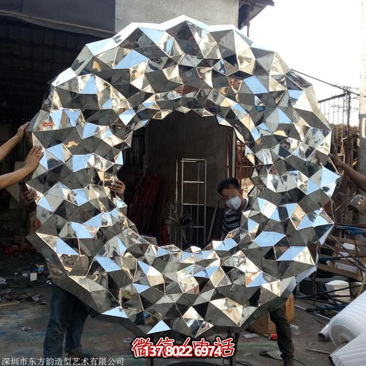 幾何圓環(huán)雕塑，給你戶外園林景觀完美面貌