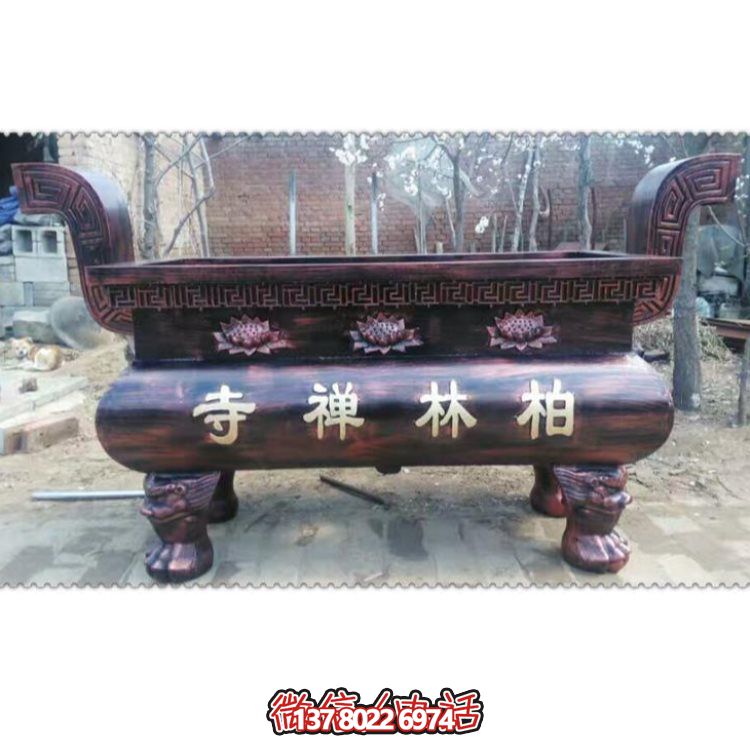 玻璃鋼大型香爐雕塑，點綴露天景區(qū)