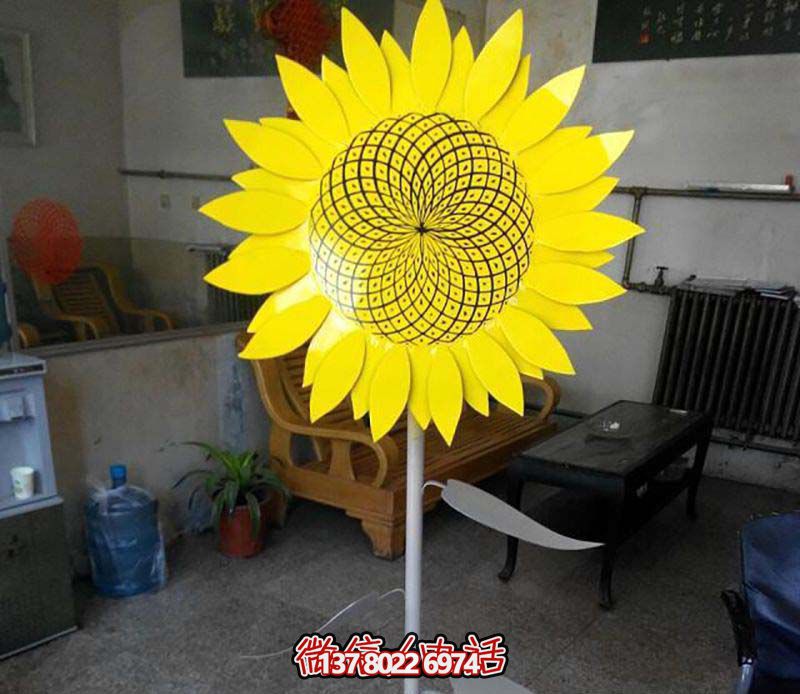 不銹鋼游樂(lè)園草坪擺放雕塑，向日葵裝飾