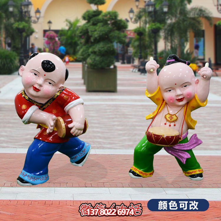 玻璃鋼福娃新年主題雕塑，為商業(yè)街添彩