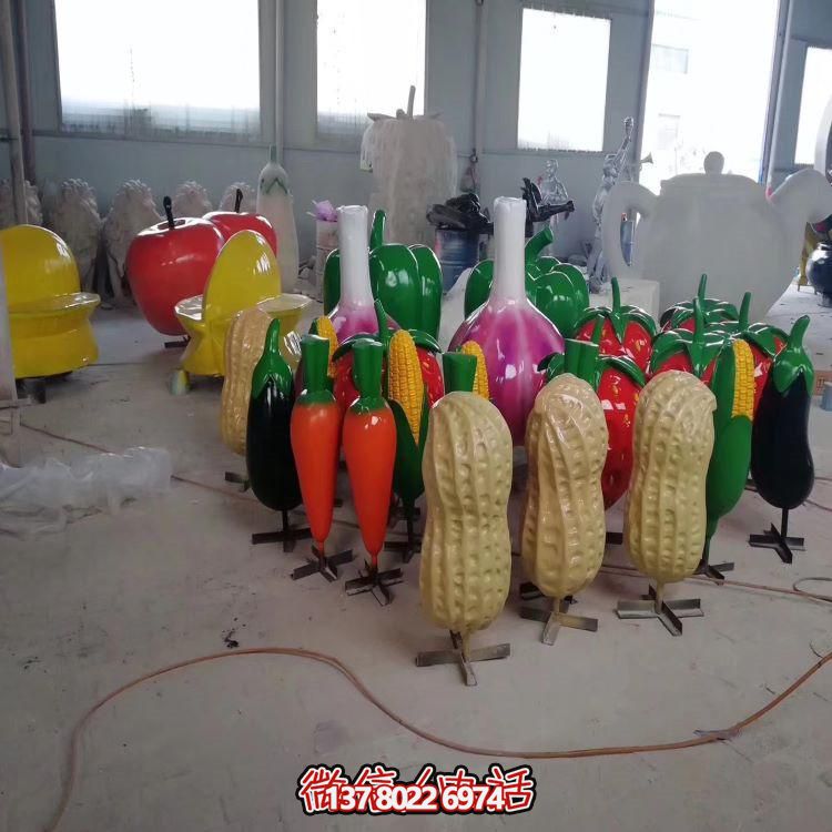 高品質(zhì)玻璃鋼雕塑，為您的園林景觀提供新鮮水果蔬菜
