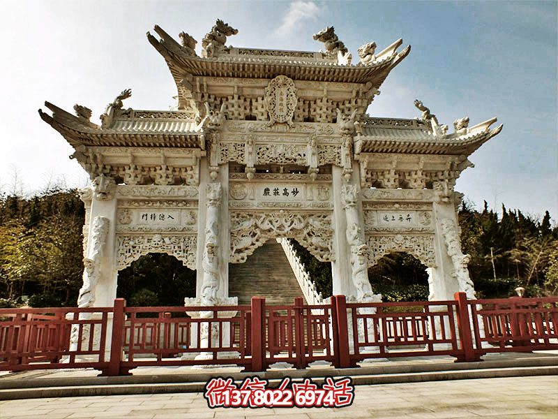 南海砥柱高莊嚴(yán)，漢白玉精美浮雕