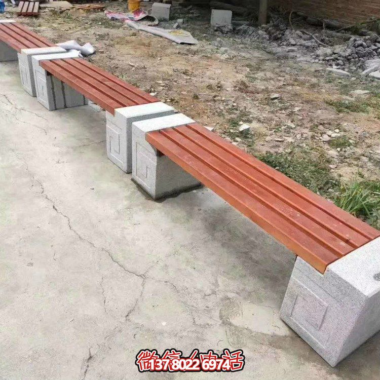 大理石仿木形石凳，點綴校園草坪