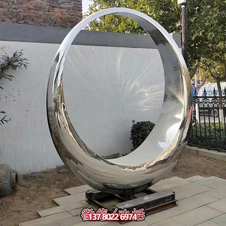 高級(jí)不銹鋼圓環(huán)雕塑，構(gòu)筑優(yōu)雅園林景觀