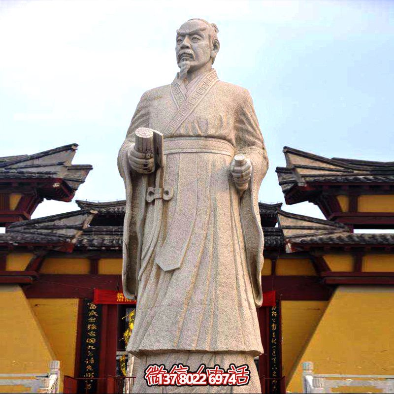 廣場(chǎng)學(xué)?；▓@砂巖石戰(zhàn)國時(shí)期思想家孟子雕塑像