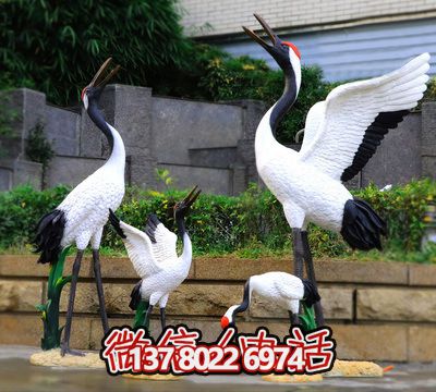 景區(qū)街道玻璃鋼彩繪園林景觀(guān)裝飾品大型擺件仙鶴雕塑